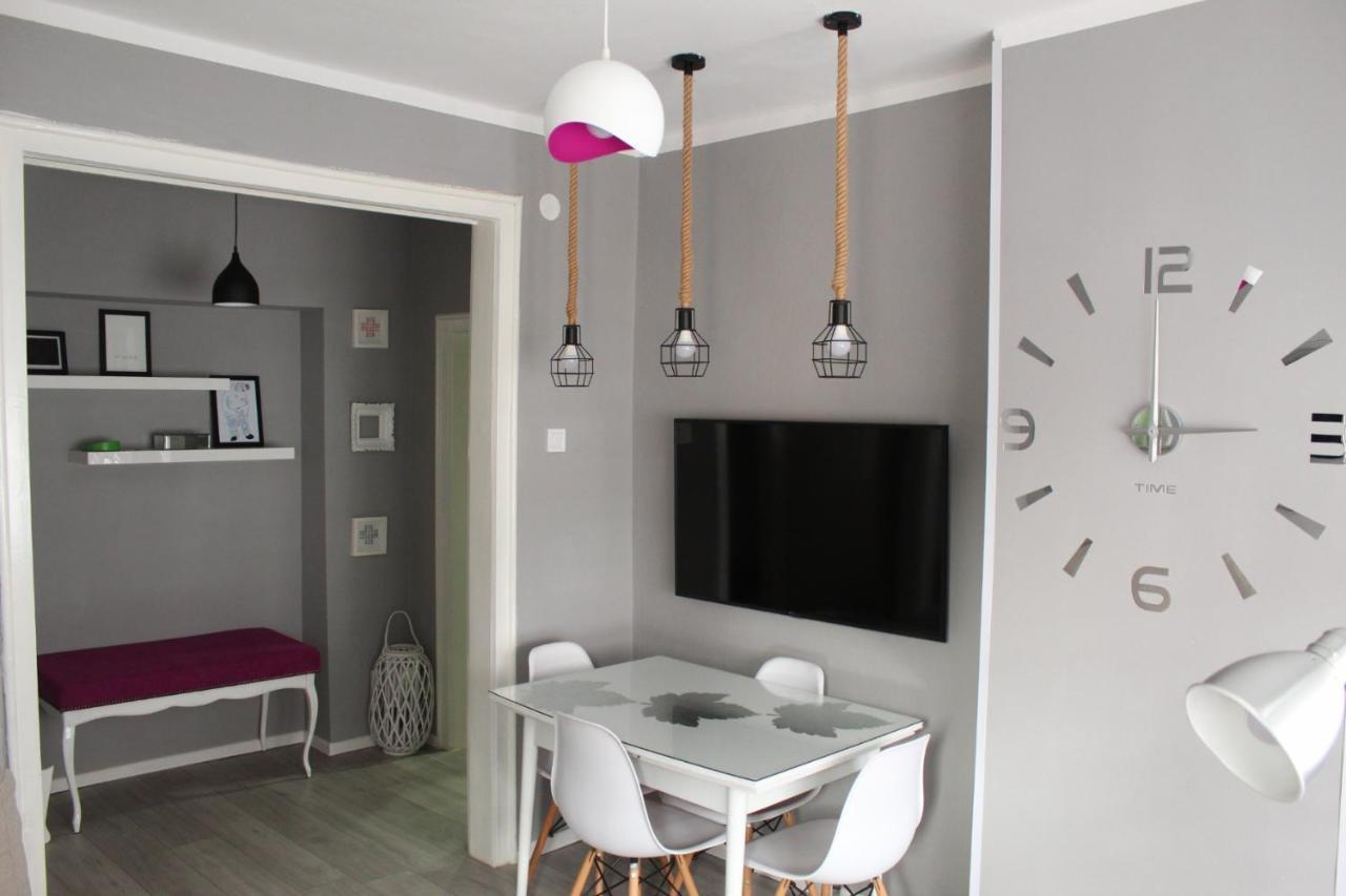 La Rose Apartment เซทินเจ ภายนอก รูปภาพ