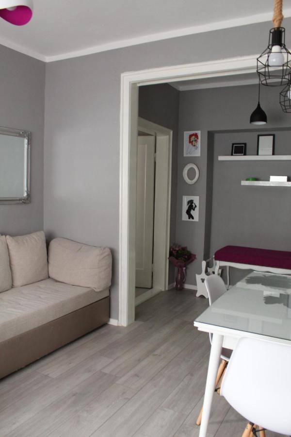 La Rose Apartment เซทินเจ ภายนอก รูปภาพ