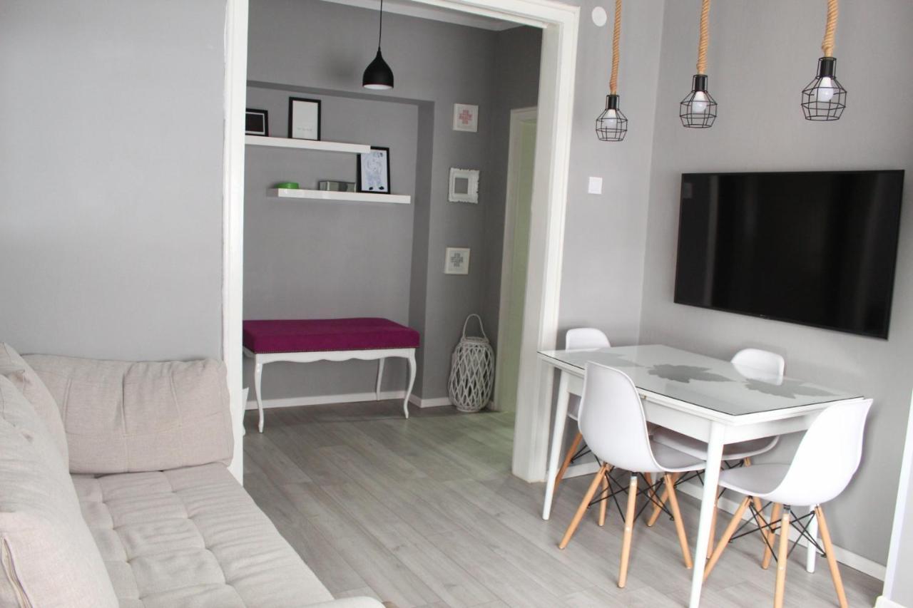 La Rose Apartment เซทินเจ ภายนอก รูปภาพ
