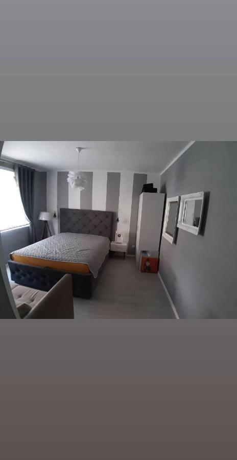 La Rose Apartment เซทินเจ ภายนอก รูปภาพ