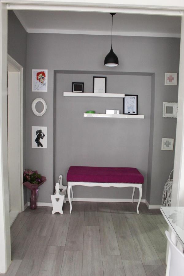La Rose Apartment เซทินเจ ภายนอก รูปภาพ