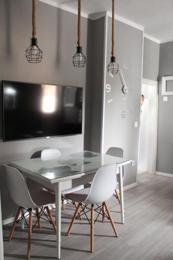 La Rose Apartment เซทินเจ ภายนอก รูปภาพ