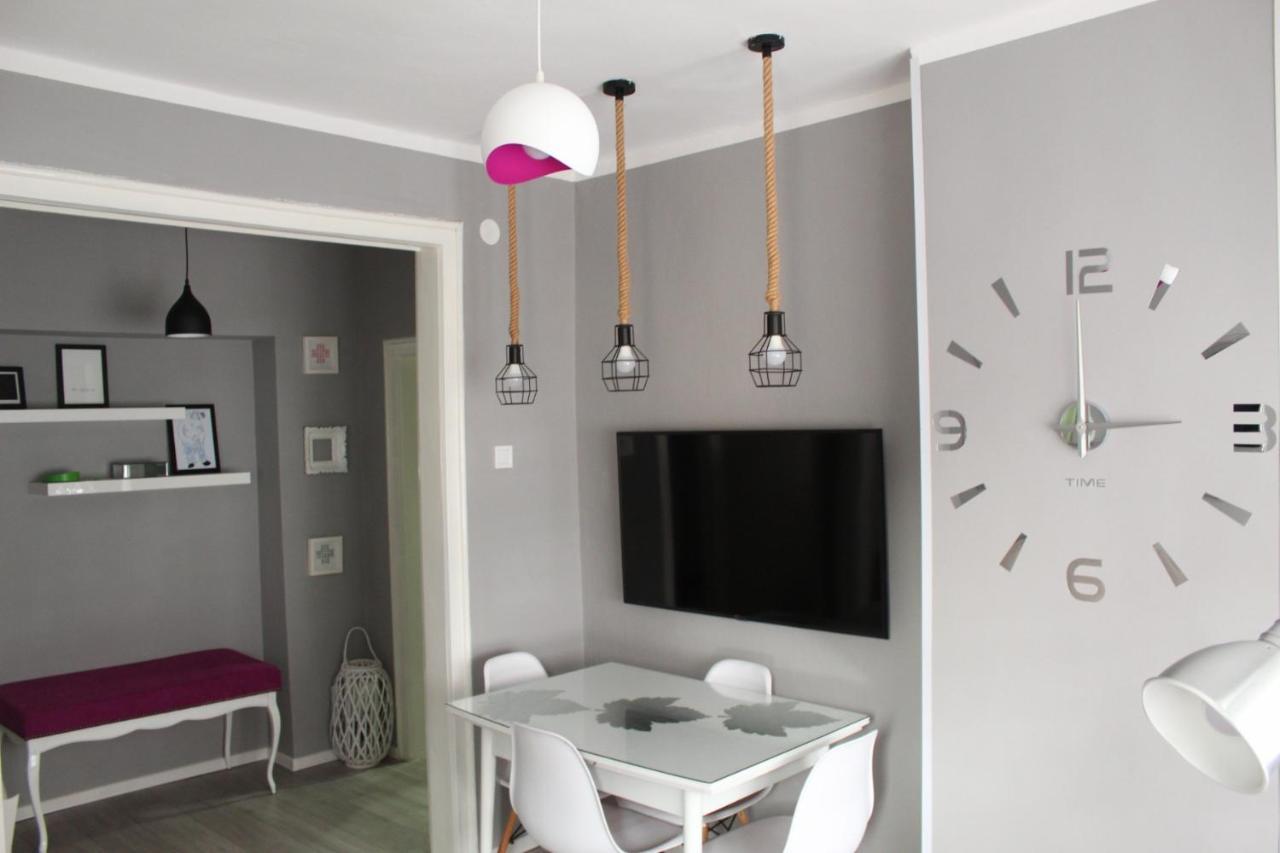 La Rose Apartment เซทินเจ ภายนอก รูปภาพ