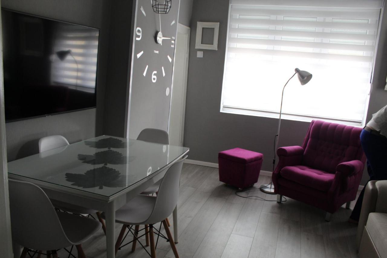 La Rose Apartment เซทินเจ ภายนอก รูปภาพ