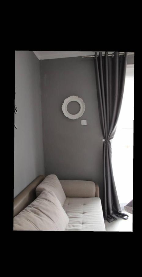 La Rose Apartment เซทินเจ ภายนอก รูปภาพ