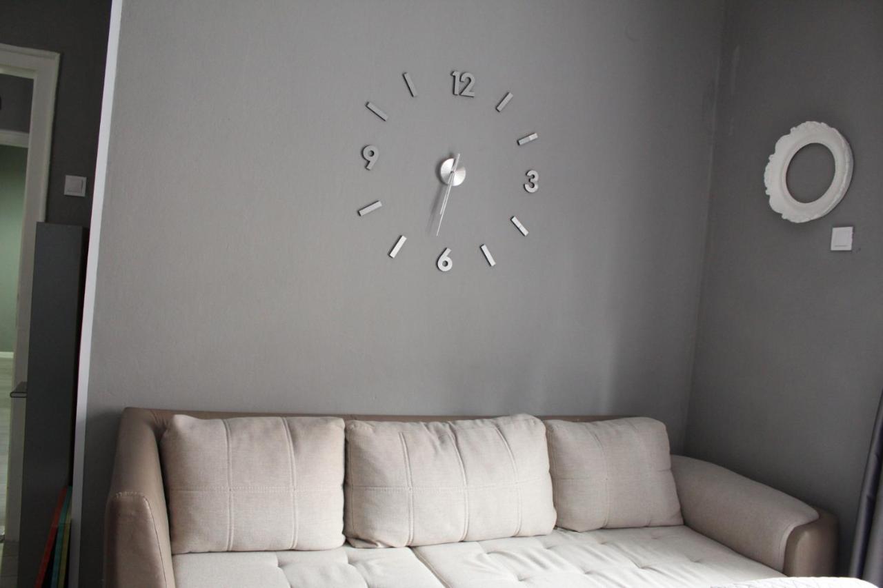 La Rose Apartment เซทินเจ ภายนอก รูปภาพ