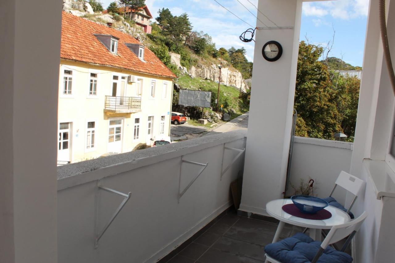 La Rose Apartment เซทินเจ ภายนอก รูปภาพ